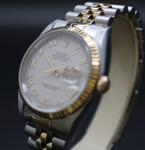 Rolex Datejust 16233 White Waffle - Image 2